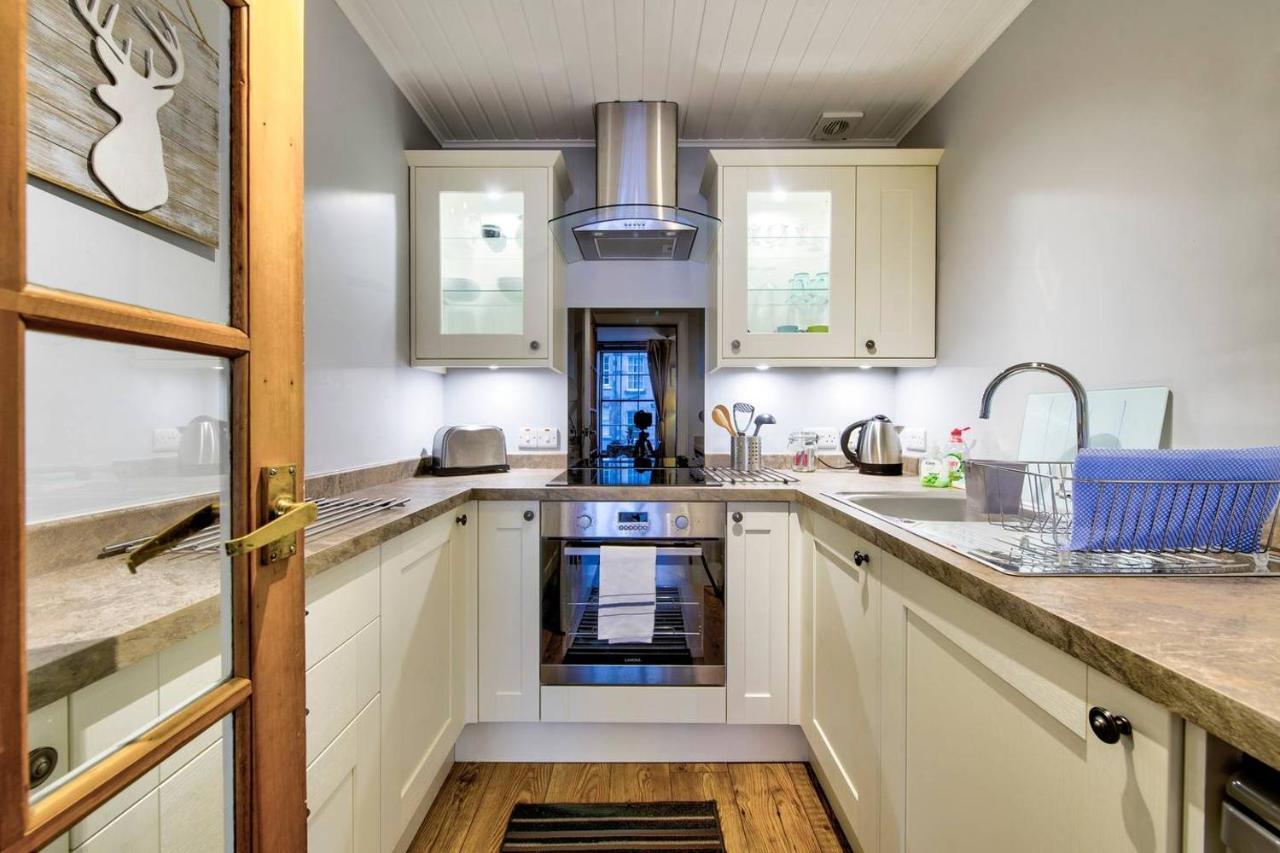 Joivy Royal Mile Apartment In Prime Location เอดินบะระ ภายนอก รูปภาพ