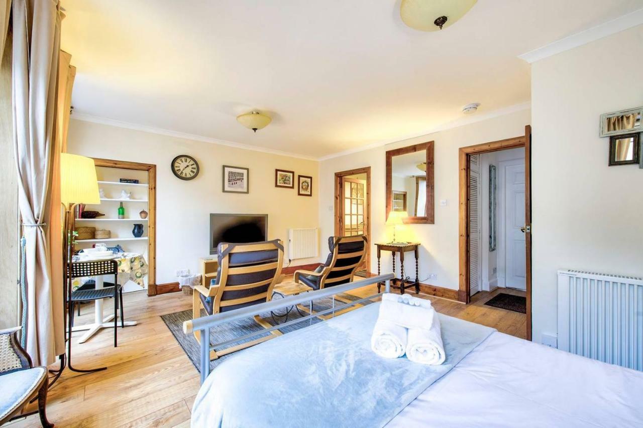 Joivy Royal Mile Apartment In Prime Location เอดินบะระ ภายนอก รูปภาพ