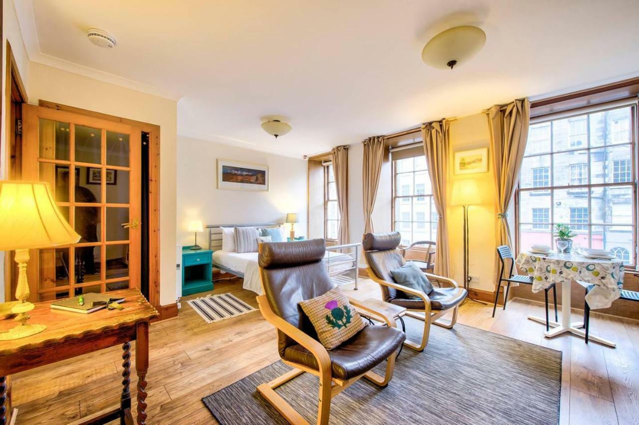 Joivy Royal Mile Apartment In Prime Location เอดินบะระ ภายนอก รูปภาพ